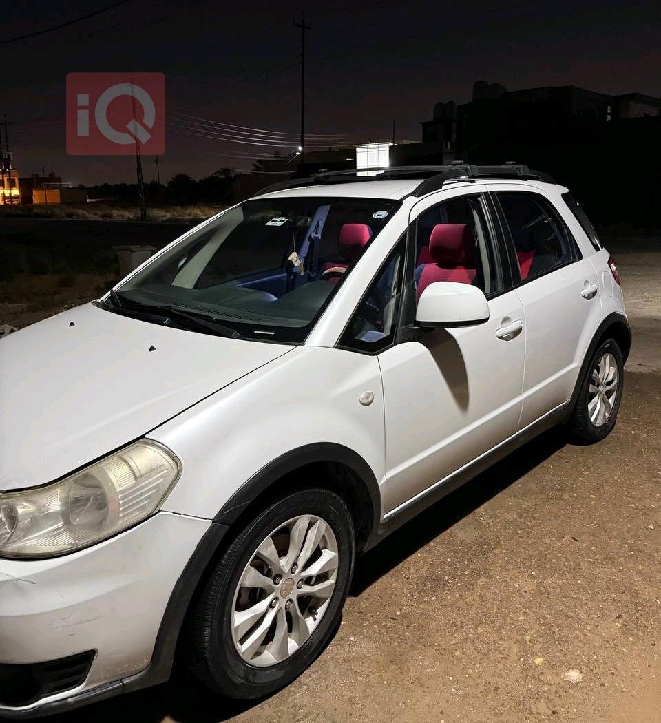 سوزوکی SX4